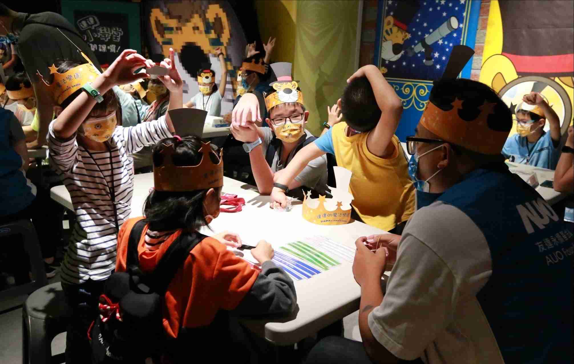 开云电子以永续理念推动全人教育计划，，，，内外结盟储备科普教育人才，，，荣获亚太永续行动奖社会共融面的金奖肯定